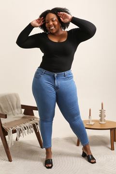 Immagine di CURVY GIRL STRETCHY BLUE JEANS